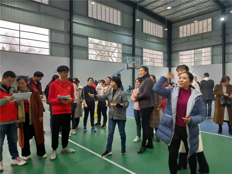 投掷飞镖（图） (3482).jpg