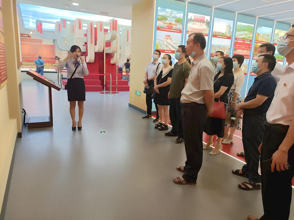 21197bd1292743899c56b1c92c85e773.jpg 21197bd1292743899c56b1c92c85e773.jpg