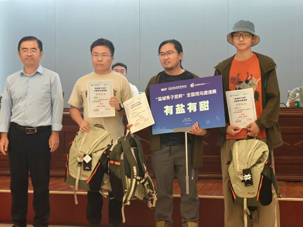 06a6f548324807db1021c07e0bcc6cc3