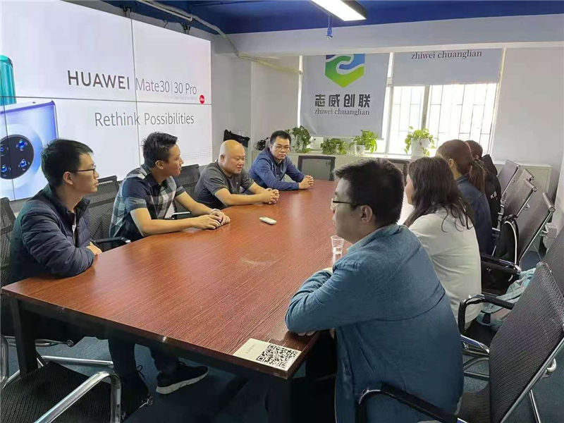 通讯与信息学院组织老师走访实习点看望实习生.png