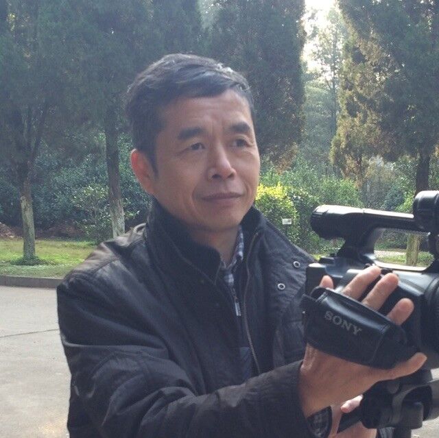 吴建福照片.jpg
