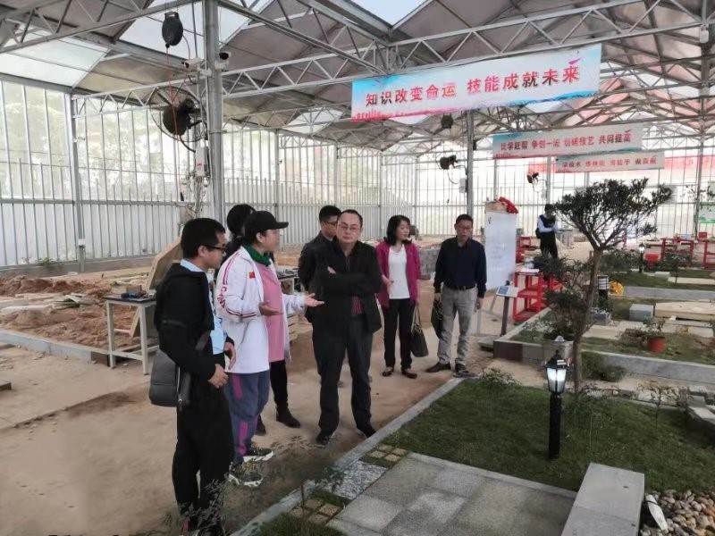 人社厅钟萍阳一行来我院考察调研 (3)_wps图片.jpg