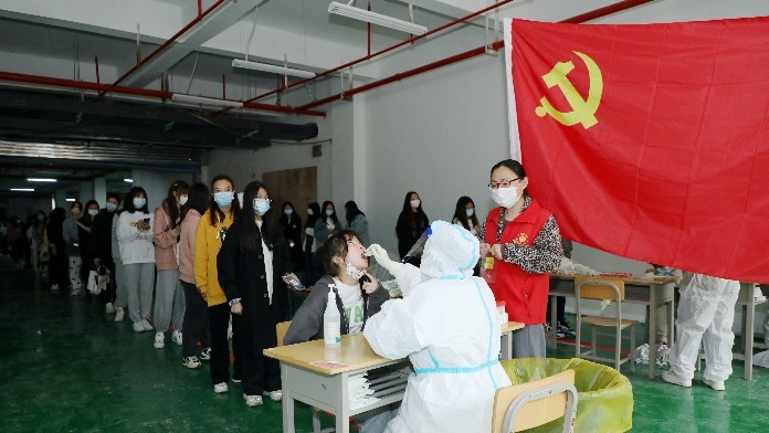江西环境工程职业学院师生党员积极投身疫情防控一线