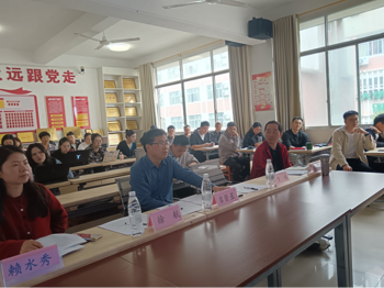 现代家居学院开展“三说”示范观摩活动