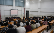 龙南产业学院召开“五一”留校学生安全工作会议