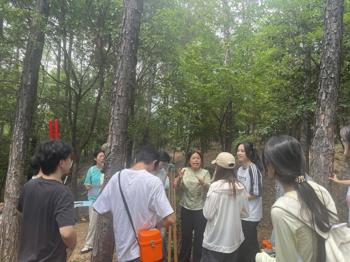 现代林业学院成功举办了第十九届“森林碳汇调查”赛项