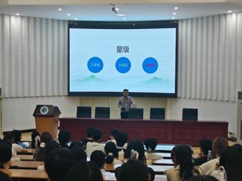 现代林业学院开展宿舍内务整理暨消防安全培训