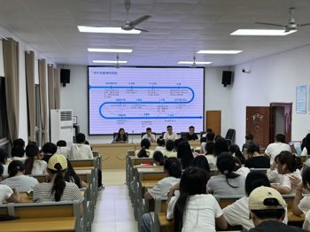 旅游与商贸学院开展专升本经验分享会暨中国旅游日主题活动