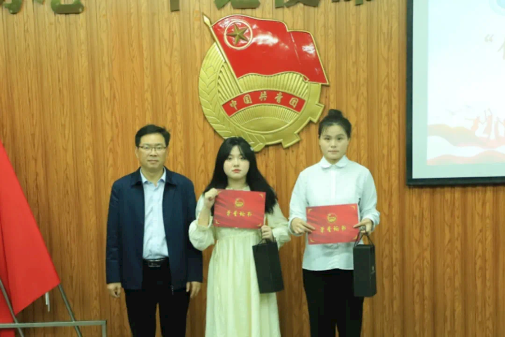 c36f402e63a94cbaa2e16730b1302559.png c36f402e63a94cbaa2e16730b1302559.png