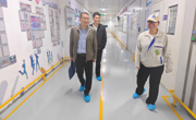 电子信息学院赴龙南骏亚开展校企合作洽谈