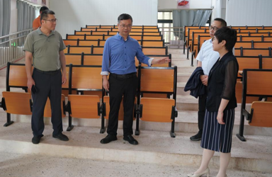 党委书记钟传宇到龙南产业学院调研指导